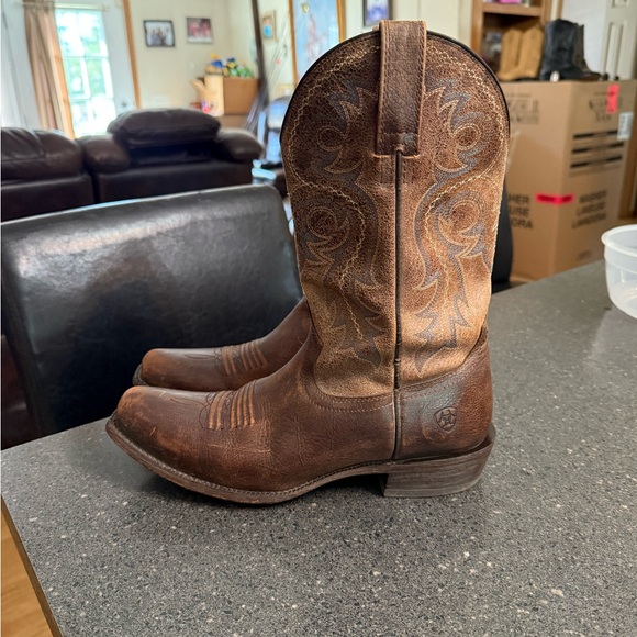 Ariat Distressed Brown Leather Western Cowboy Boots size 9.5D Mens. - Picture 3 of 8